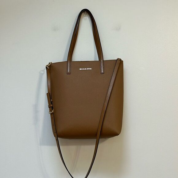 Michael Kors Handbags - MICHAEL MICHAEL KORS Hayley Large Convertible Tote Tan Leather Crossbody